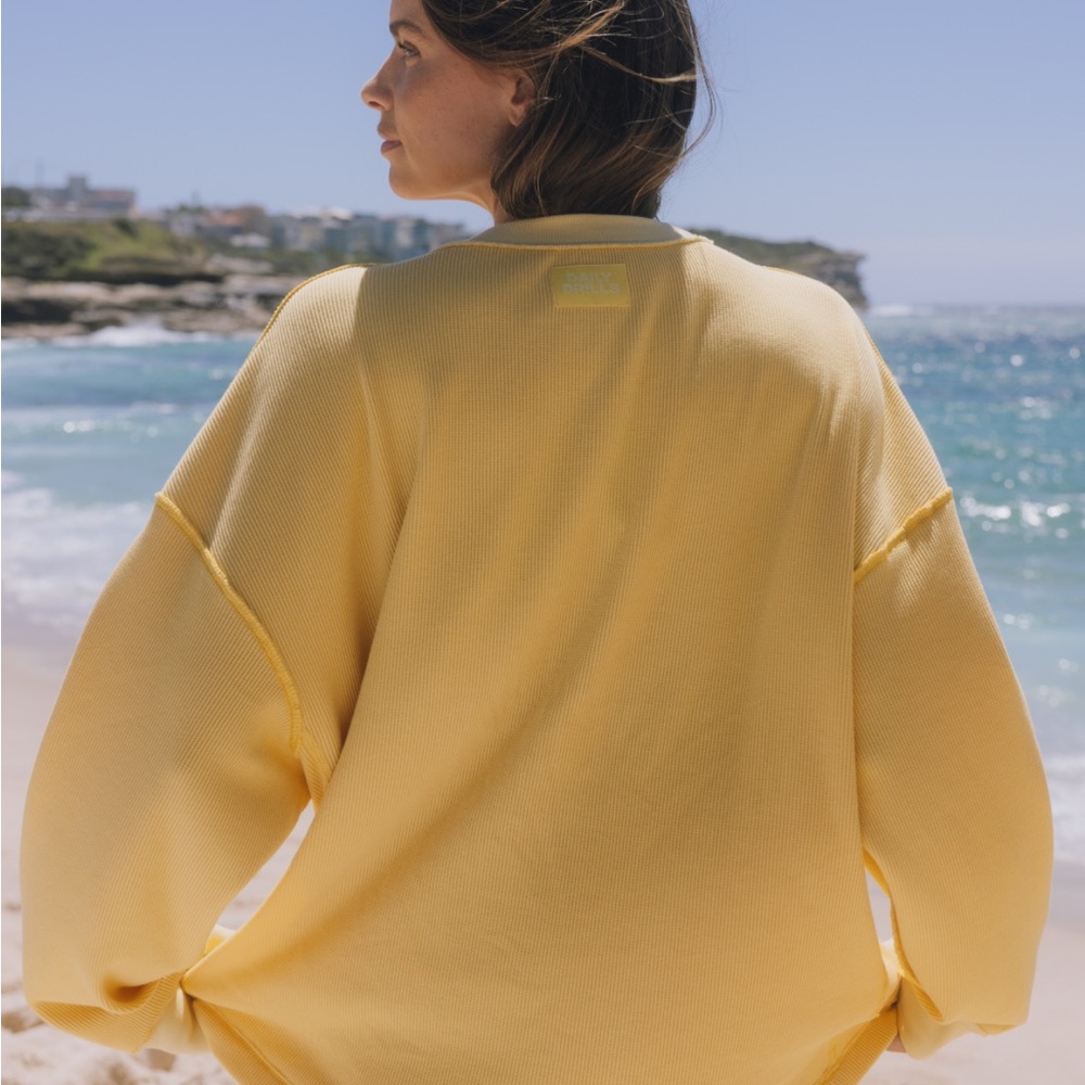 Daily Drills Oversized Thermal - Sunny + Butter - Picture 4 of 7